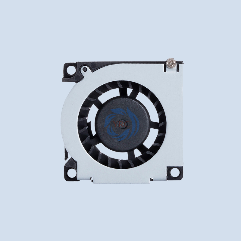 如何根據(jù)散熱風(fēng)扇的應(yīng)用場景，選擇適合的針腳規(guī)格和品牌？