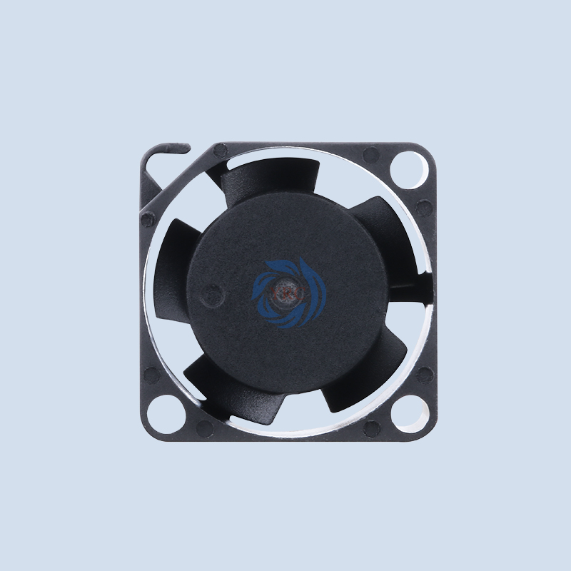 車規(guī)散熱風(fēng)扇：如何對車規(guī)風(fēng)扇進(jìn)行維護(hù)和管理